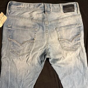 New Men’s Guess Robertson Slim Tapered Jeans 30 X 33.5